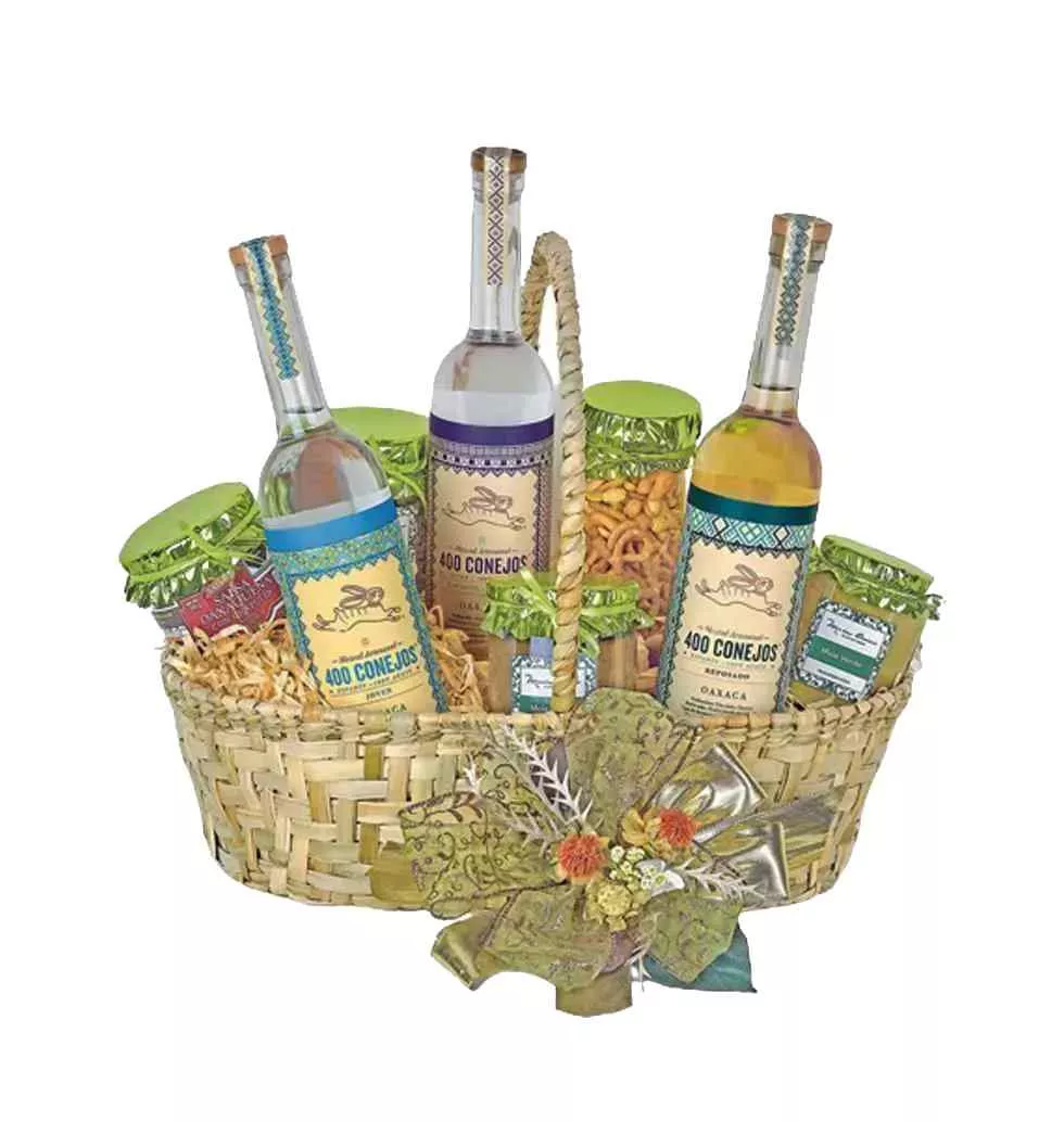 Artisanal Mezcal Gift Set with Oaxacan Delicacies